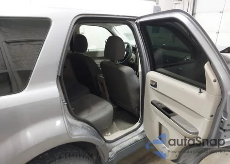 2008 Mazda Tribute I Sport из США, поврежденный, VIN 4F2CZ92Z98KM22321